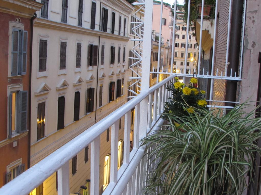 Apartment Frattina Luxury Rome